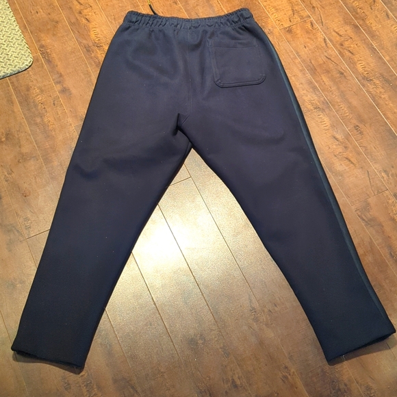 Jordan luxury sweats - Picture 3 of 9